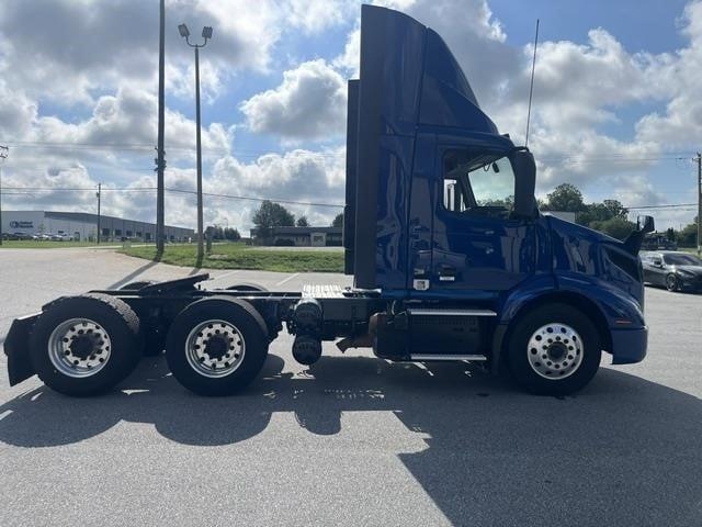 Volvo VNR64T300
