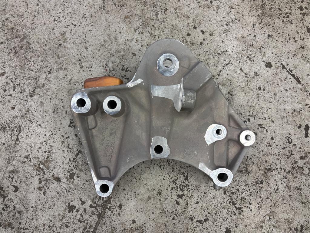 Scania aluminium fäste 2887040