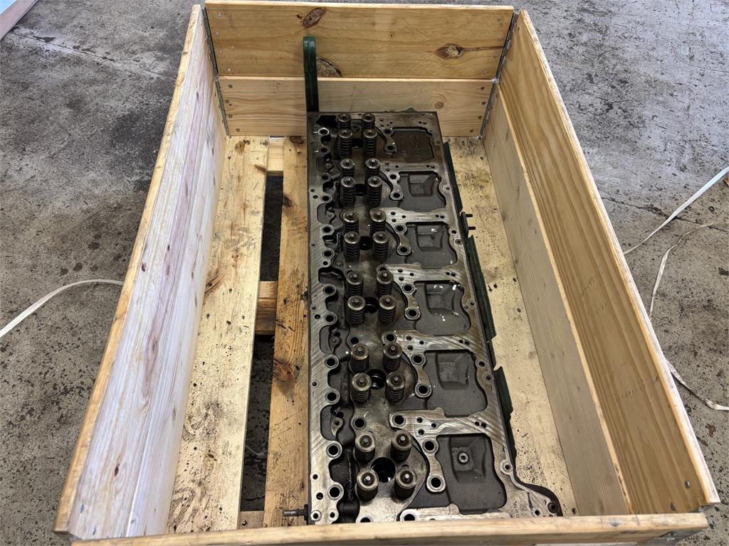 Volvo D13K cylinderhuvud 22612784