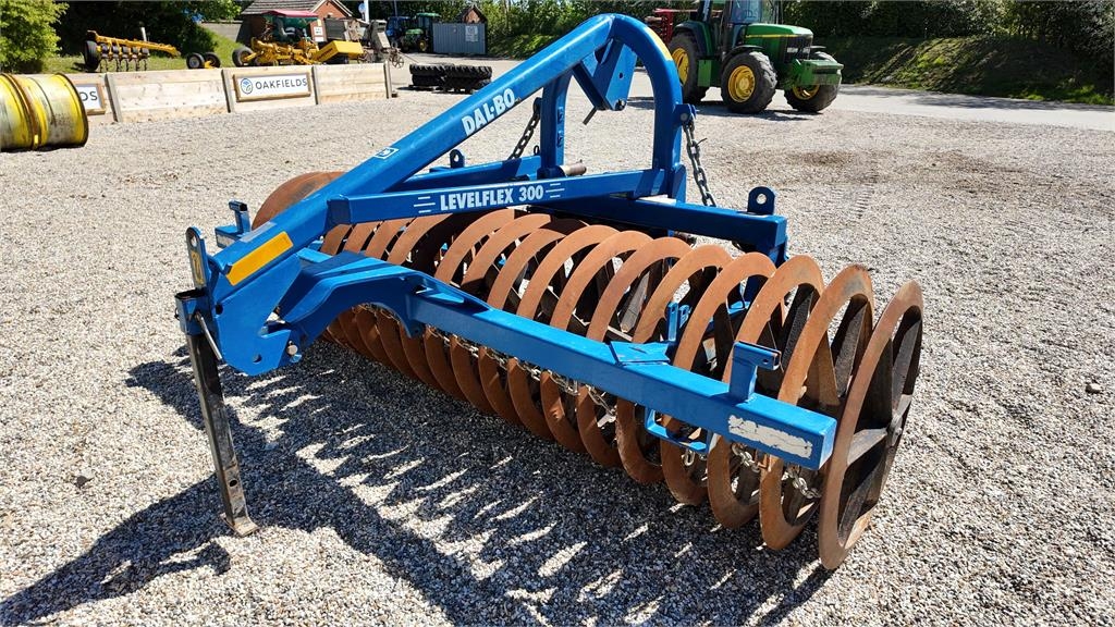 Dal-Bo Level flex 300 3M front mounted press