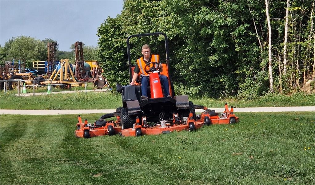 Jacobsen R-311T Rotary Mower
