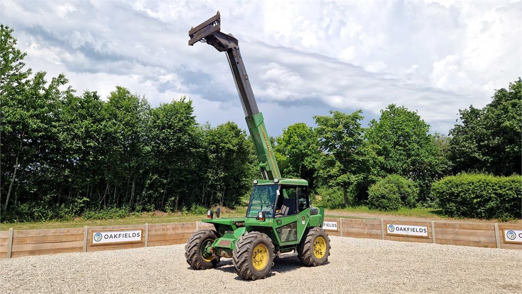 John Deere 4400 Telehandler