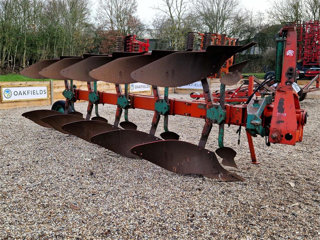 Kverneland LD100-240 5 Furrow Plough