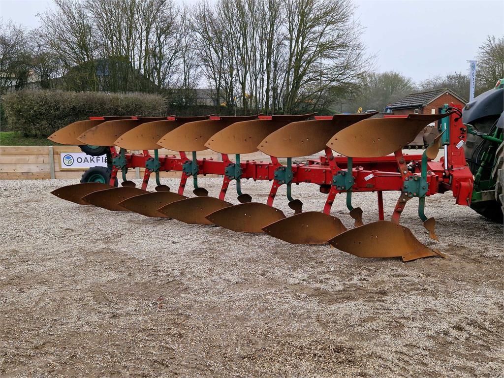 Kverneland LO85-300 7 Furrow (6+1) On-Land/In-Furrow Plough