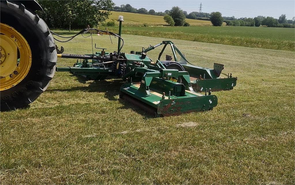Major TDR16000 Batwing Roller Mower