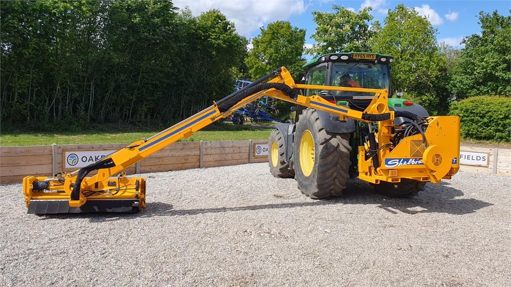Shelbourne Reynolds 660T hedge cutter