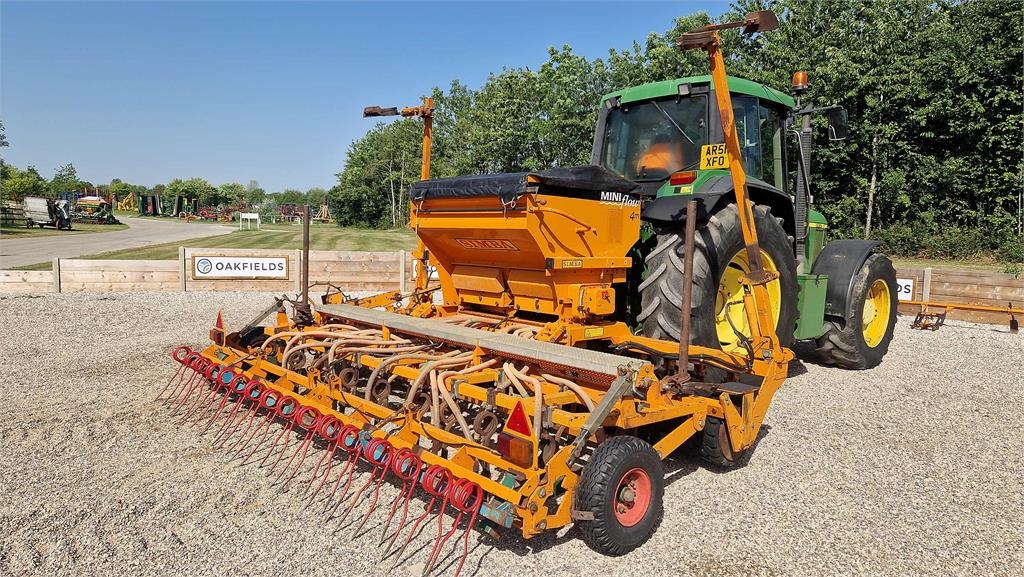 Simba Miniflow 4m Tine Drill