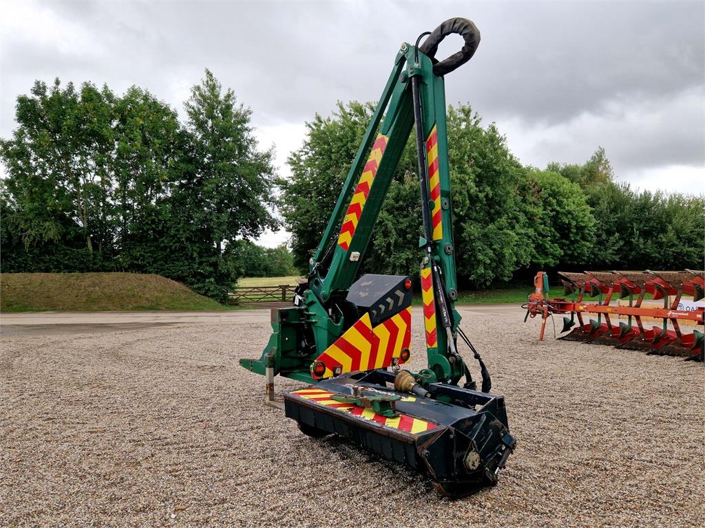 Spearhead Twiga Pro 800T Hedgecutter