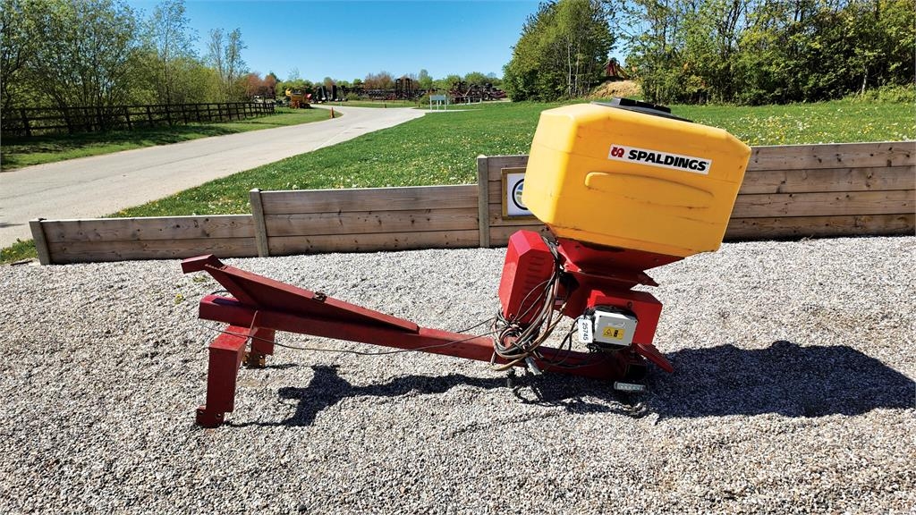 Technik-Plus 8 Outlet Air Seeder