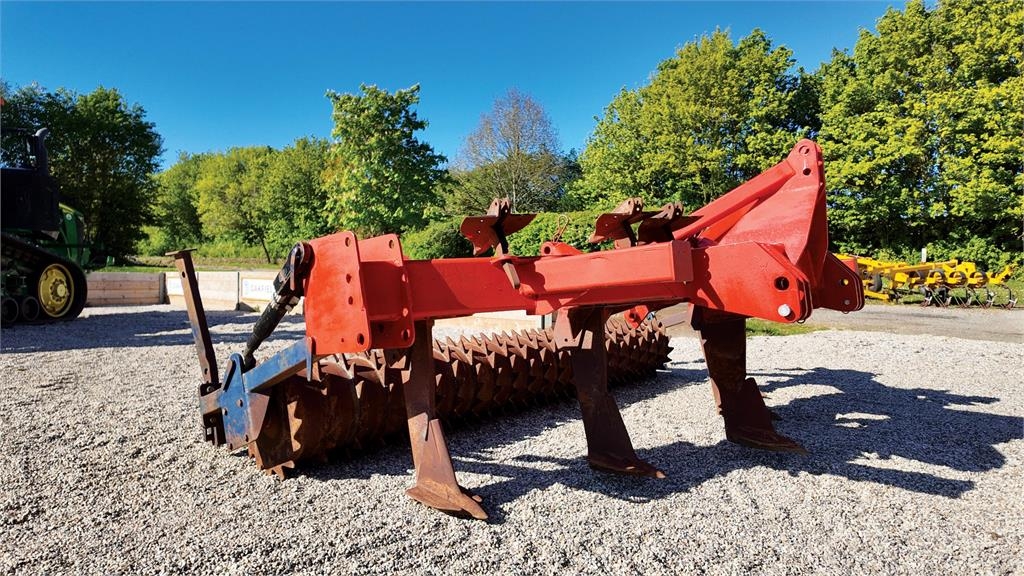 Tim Howard 3.5m 5 leg subsoiler