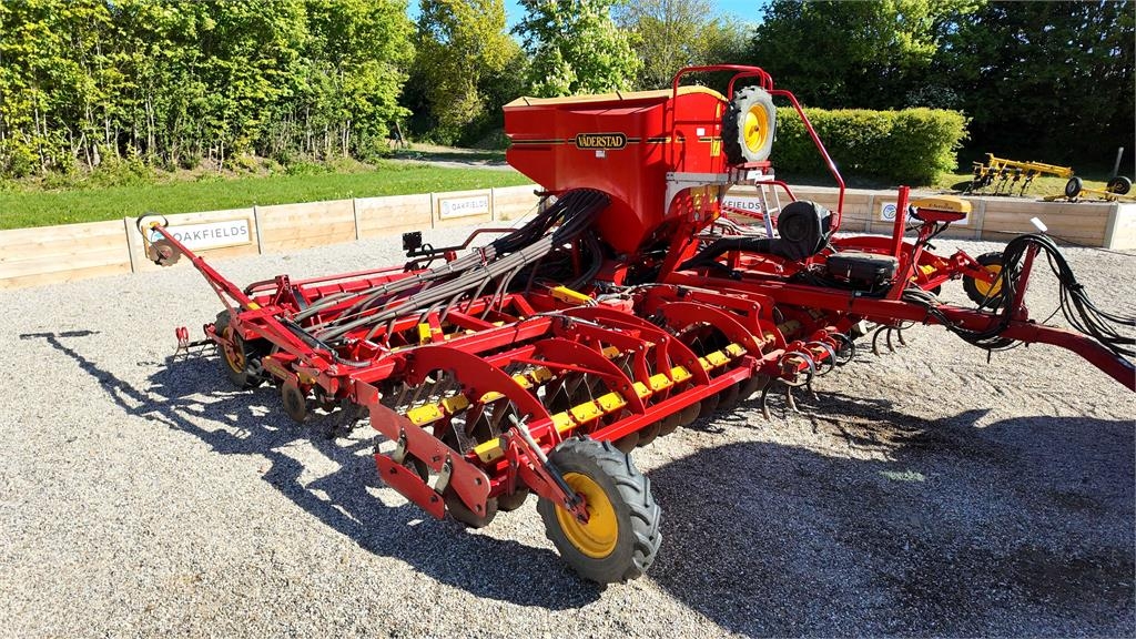 Väderstad Rapid RDA 800S 8m Seed Drill