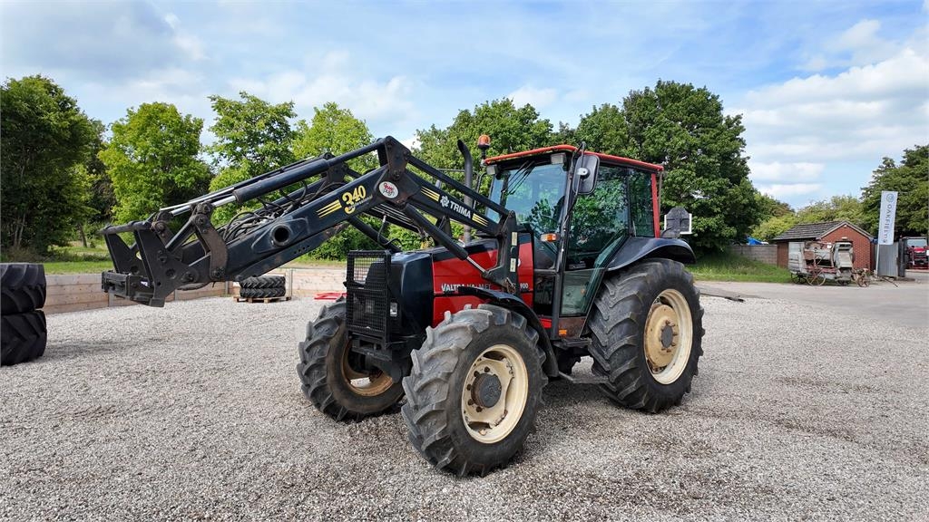 Valmet 900 4WD Tractor
