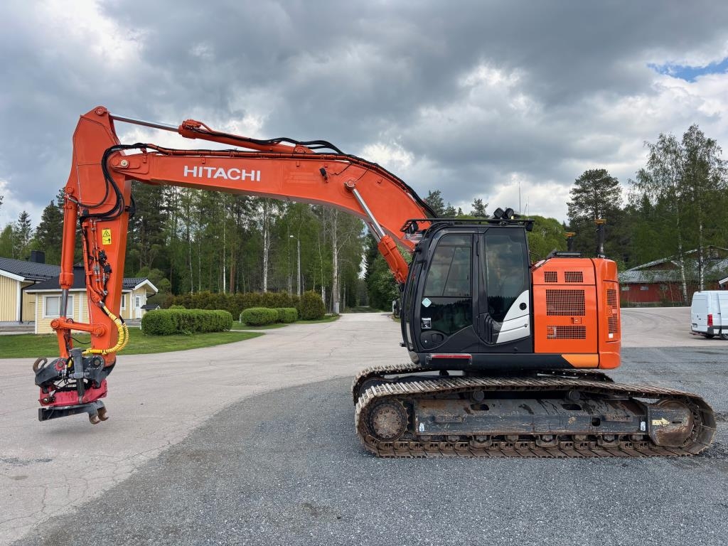 Hitachi ZAXIS225USLC-6 + RASVARI + LÄMMITIN + INDEXATOR R8
