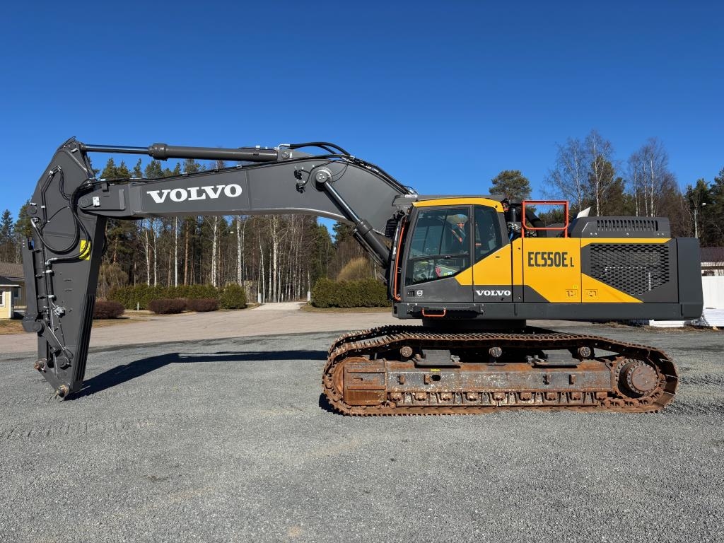 Volvo EC550EL + 750MM TELAT + TÄYSPITKÄT OHJURIT + KAHDE