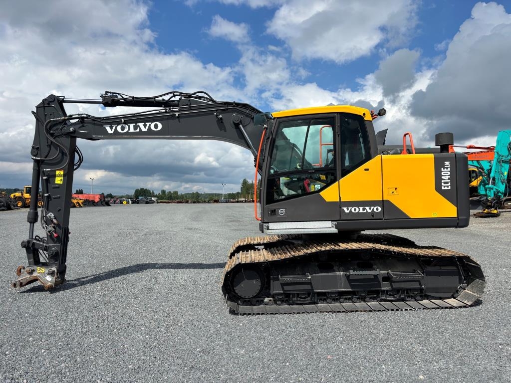 Volvo ERC140ELM + AITO METSÄALUSTA + 900MM TELAT + KAHDE
