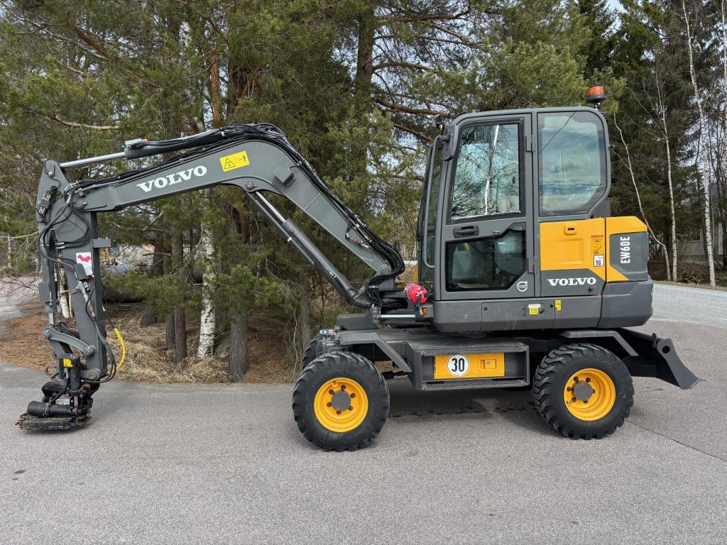Volvo EW60E + RASVARI + PROBO STEELWRIST PIHDILLÄ + PYÖR