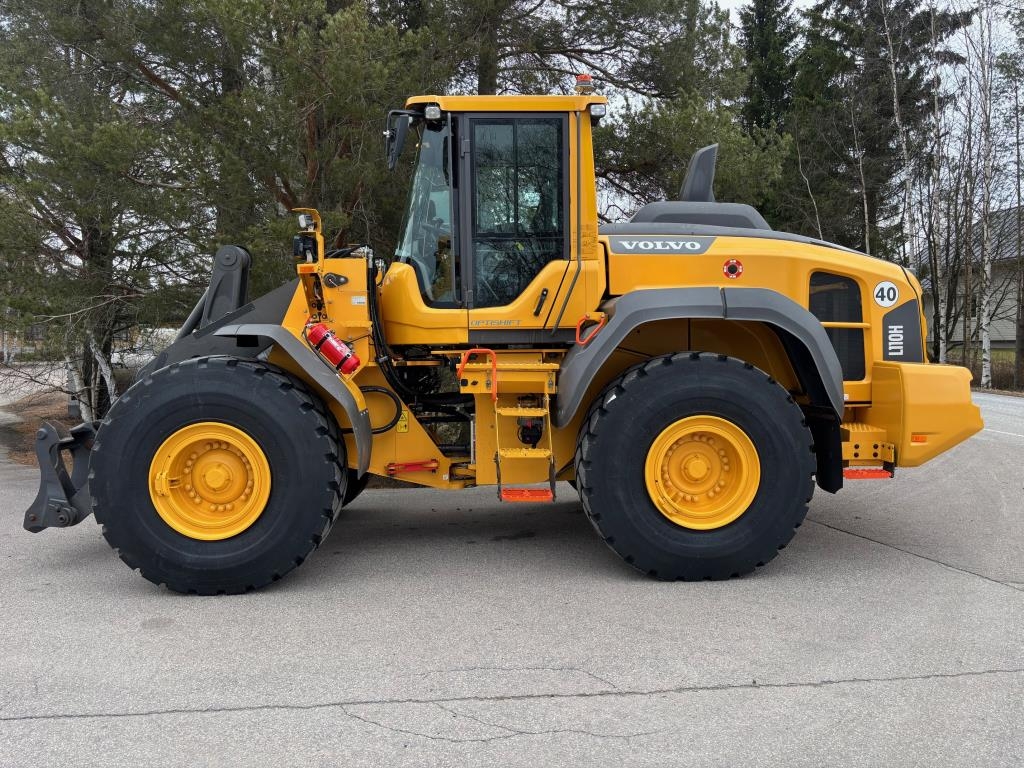 Volvo L110H + PIKALIITIN + KAHDET LISÄHYDRAULIIKAT + BSS