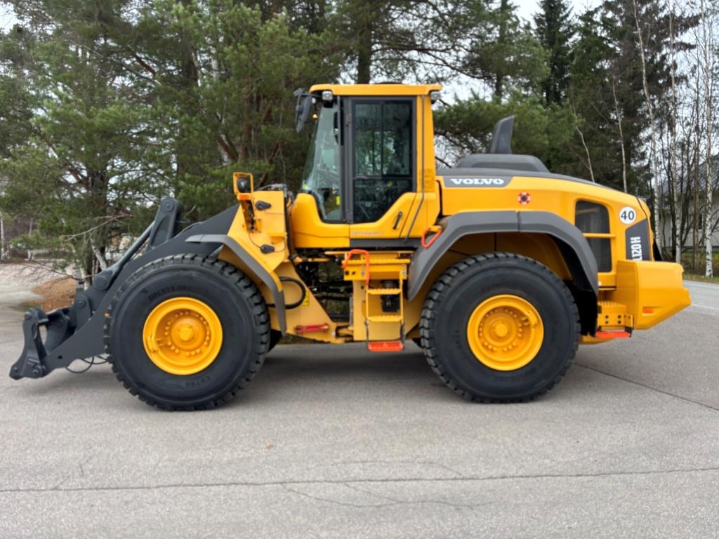 Chargeuse sur pneus Volvo L120H PITKÄAISA + PIKALIITIN + LISÄHYDRAULIIKKA + — occasion 2020, 5 800 h
