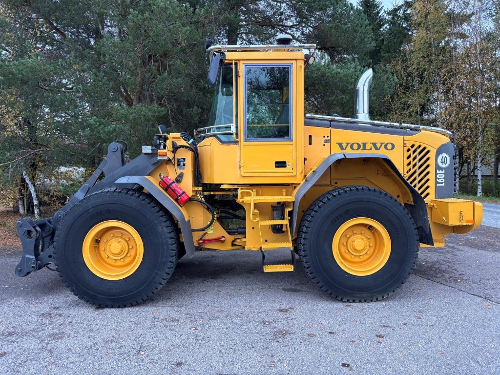 Chargeuse sur pneus Volvo L60E + PIKALIITIN + KAHDET LISÄHYDRAULIIKAT + BSS — occasion 2005, 18 000 h