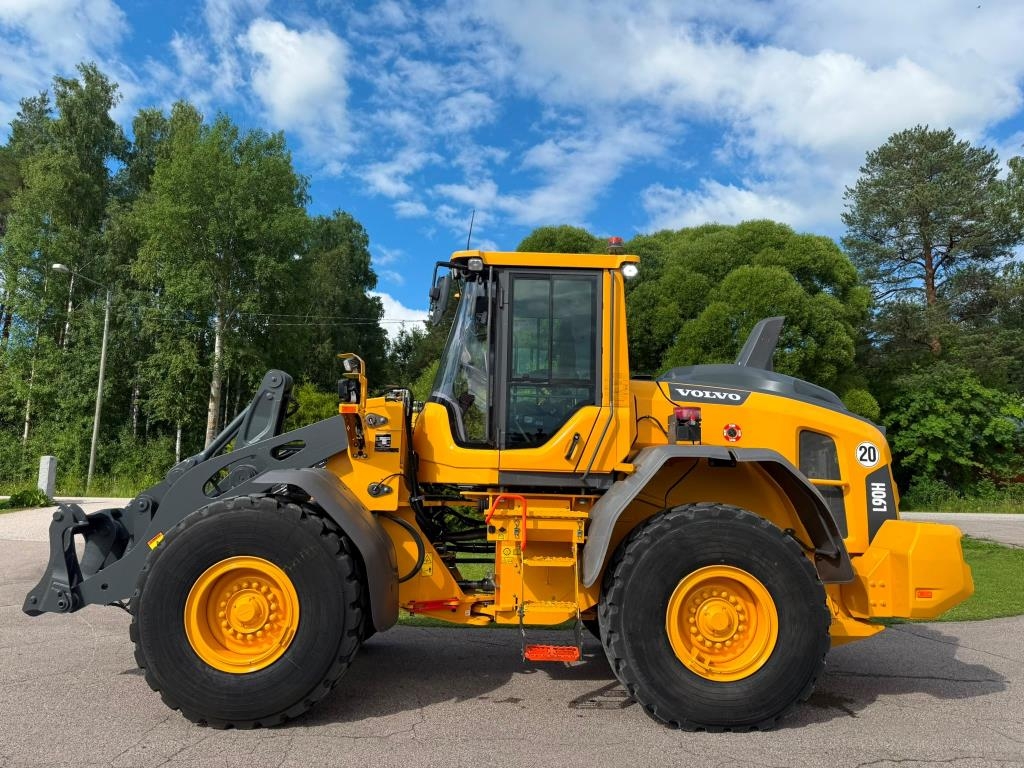Volvo L90H + PIKALIITIN + LISÄHYDRAULIIKKA + BSS + CDC +
