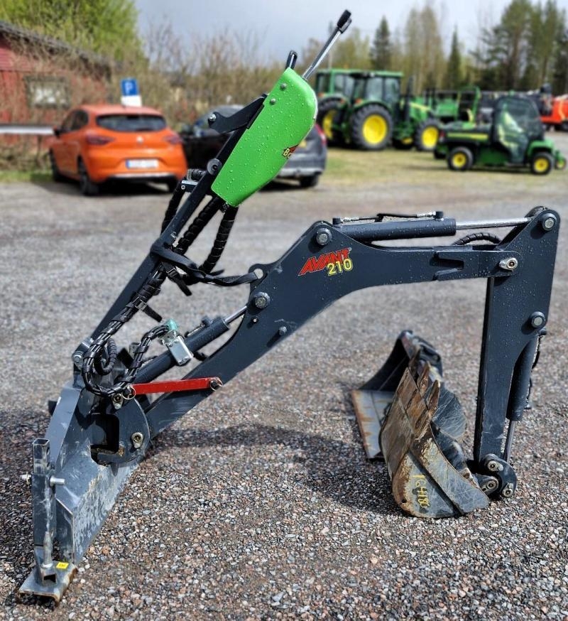 Avant Grävaggregat 210
