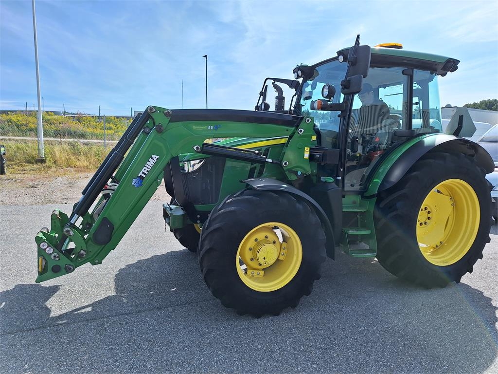 John Deere 5125R TRAKTOR