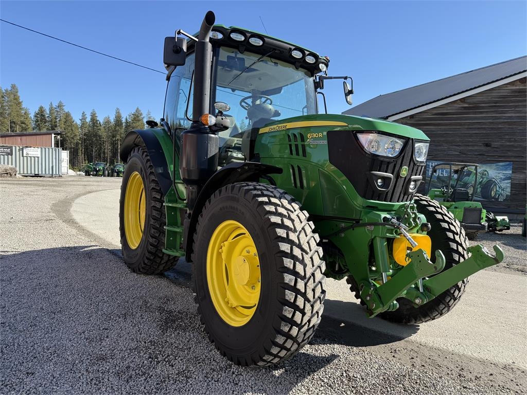 John Deere 6130R med frontlyft/PTO
