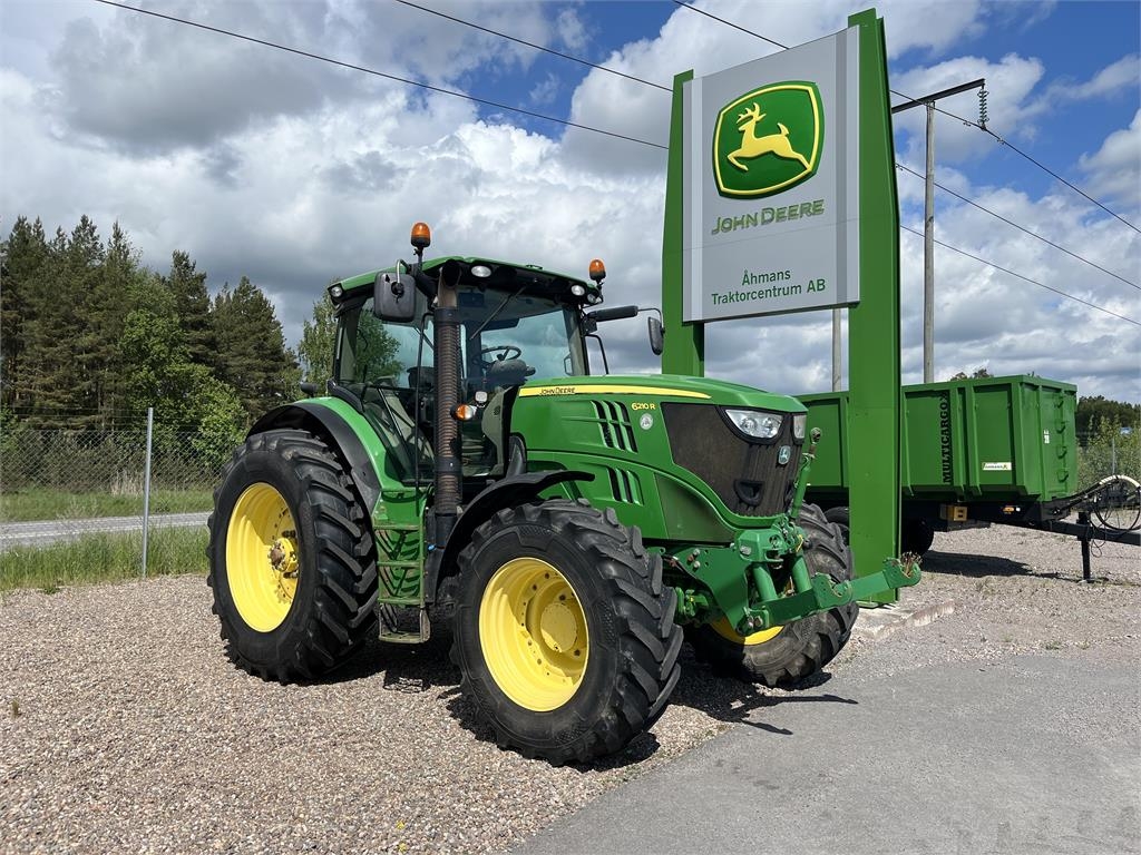 John Deere 6210R