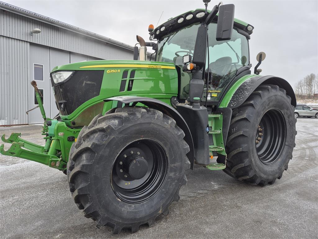 John Deere 6250R TRAKTOR