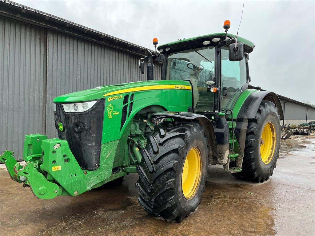 8370R AP TRAKTOR FR.LYFT