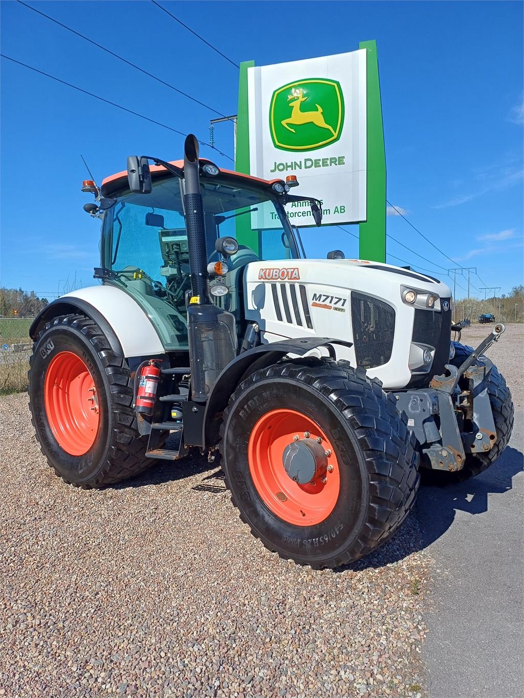 Kubota M7 171