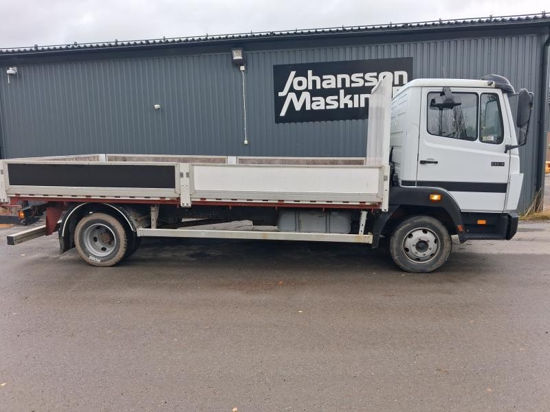 Mercedes-Benz 814 LASTBIL MED RAMPE