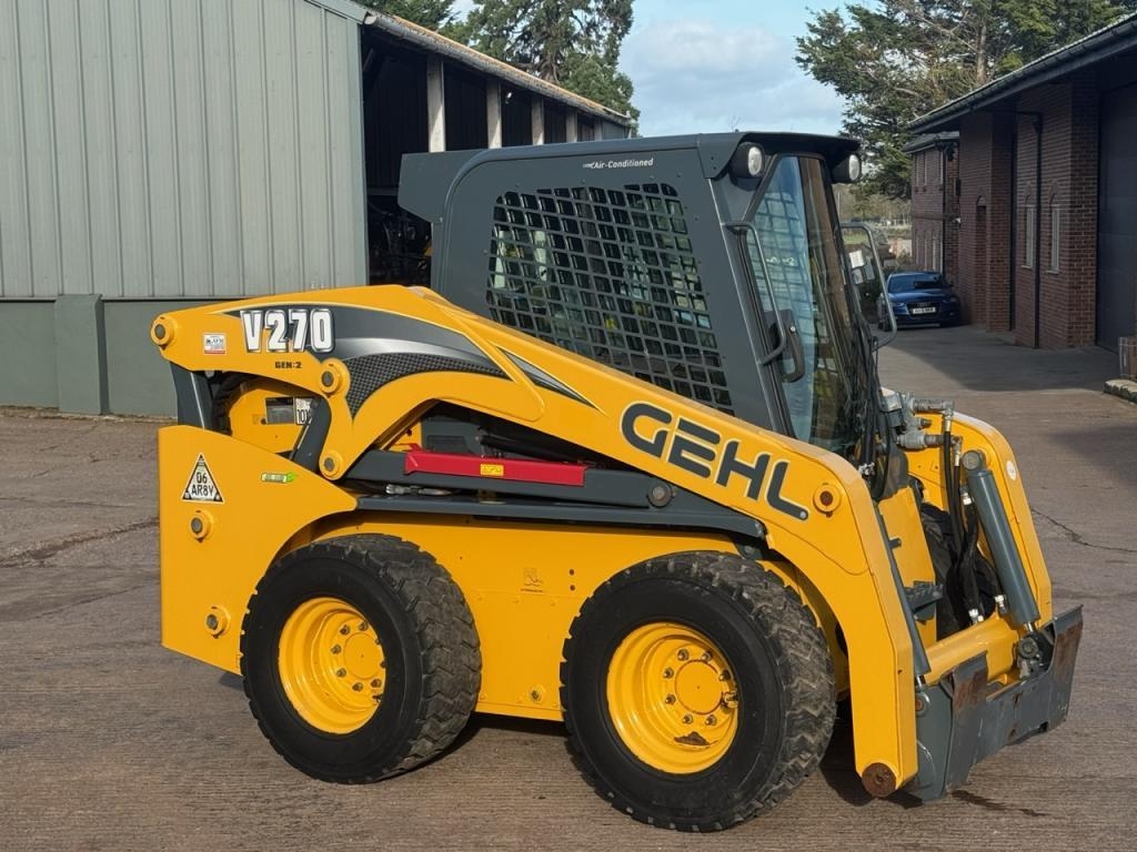 Gehl V270 Gen-2 skid steer