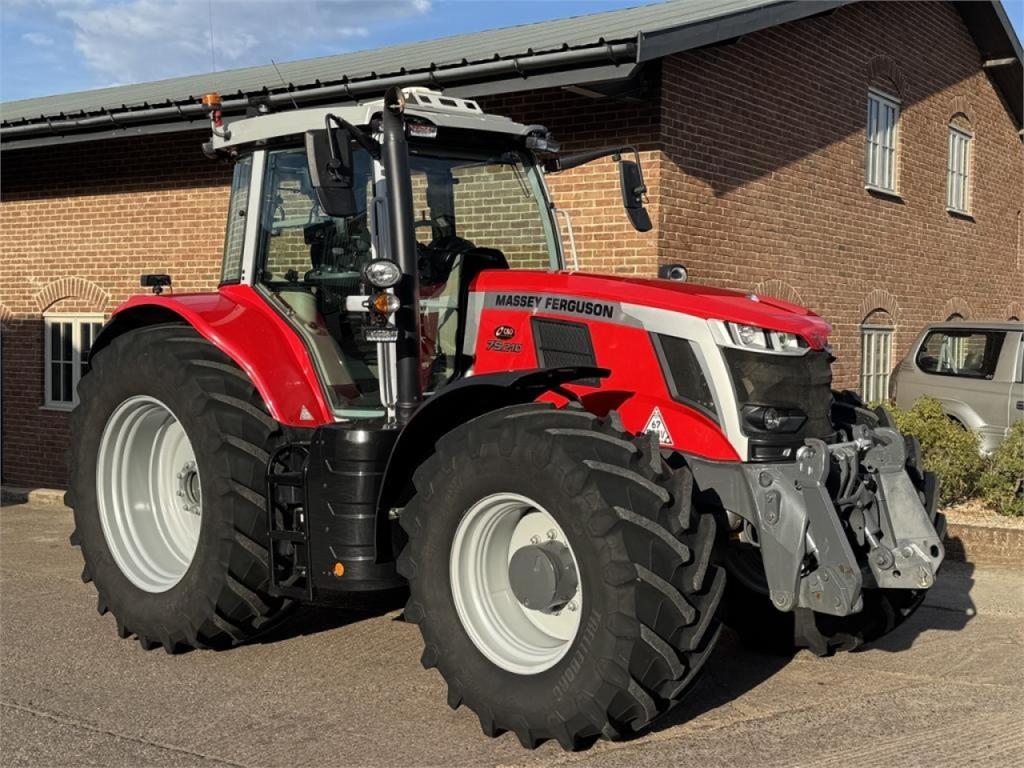 Massey Ferguson 7S.210 Exclusive — occasion 2025