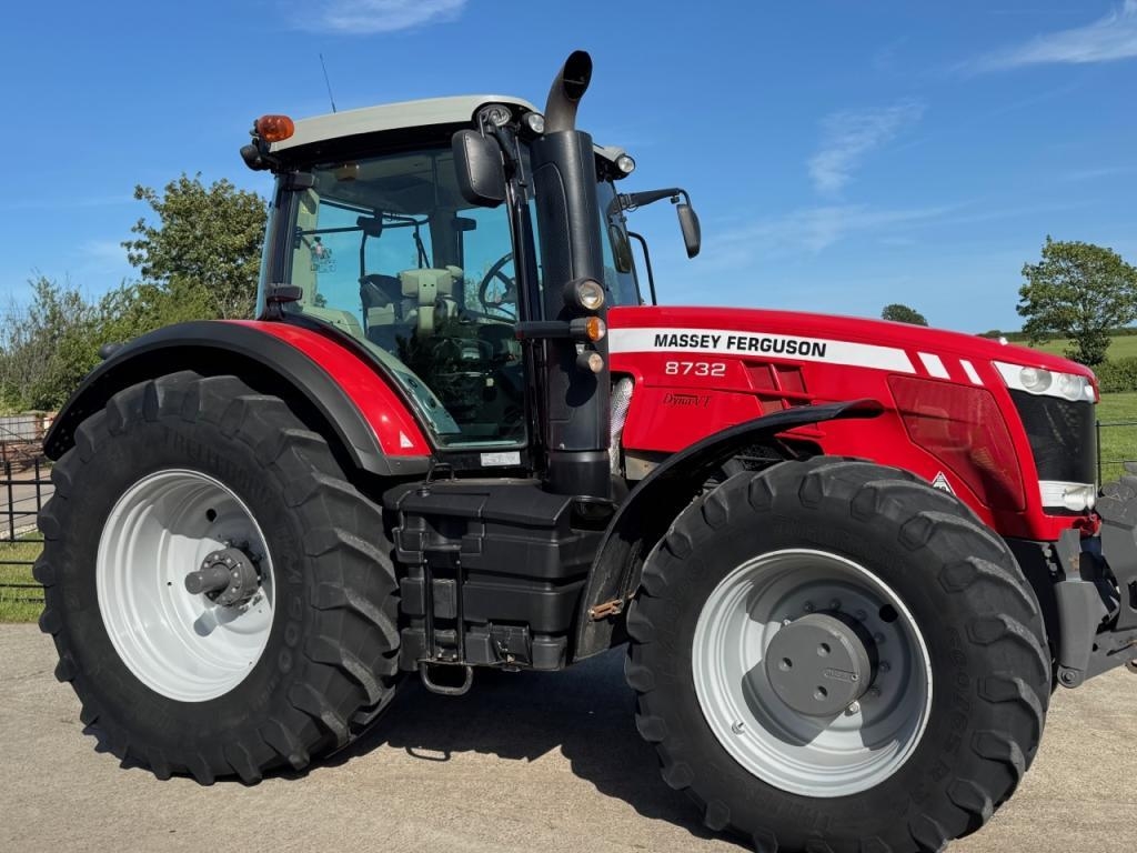 Massey Ferguson 8732