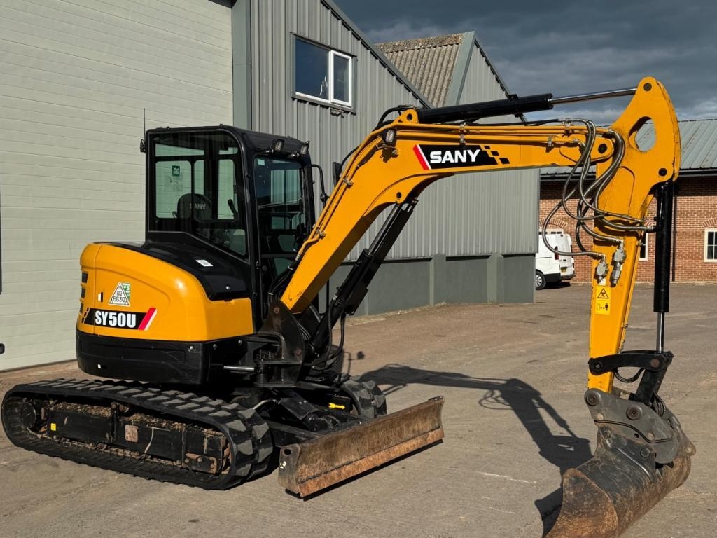 Sany SY50U digger