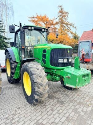 John Deere 6930