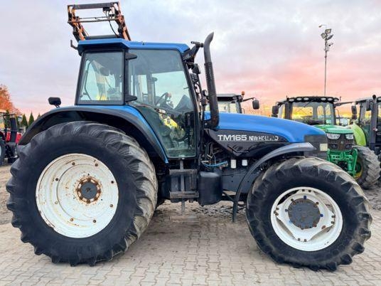 New Holland TM 165