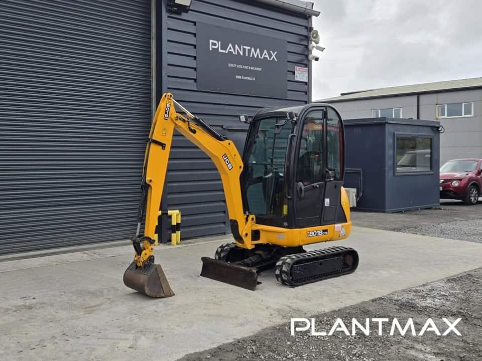 JCB 8018 — occasion 2012, 2 651 h