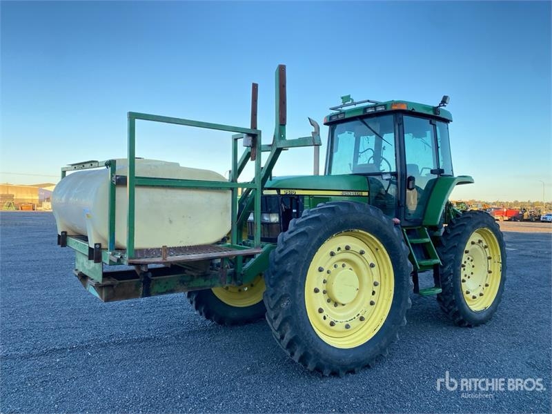 John Deere 7510