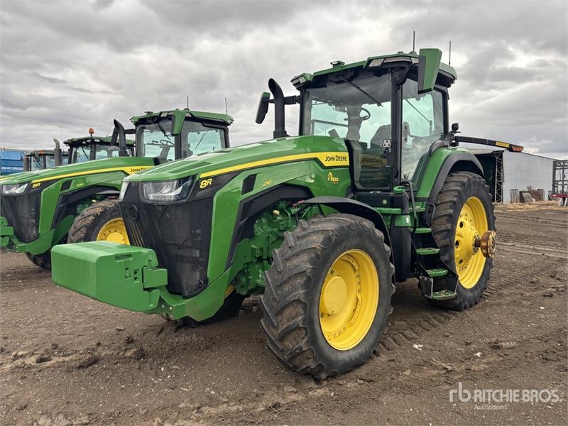 John Deere 8R 230