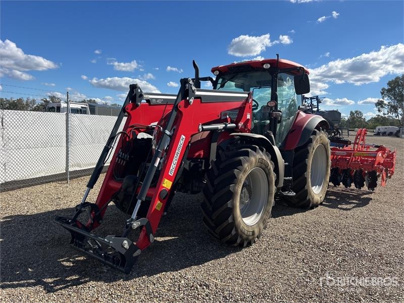 G135MAX II 4WD Tractor (Unused)