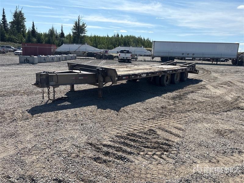 BWS 25 ton 29 ft Tri/A Equipment Trailer