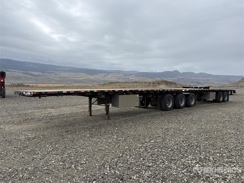 Remorque à ridelles Doepker 32 ft Tri/A Super B-Train Lead Flatbed — occasion 2013