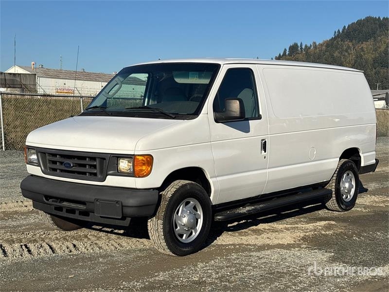 Fourgon utilitaire Ford E-250 — occasion 2006