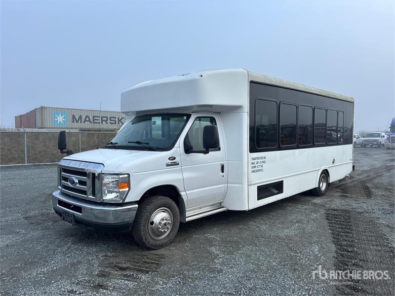 Minibus Ford E-450 4x2 24-Seat Transit Bus — occasion 2017