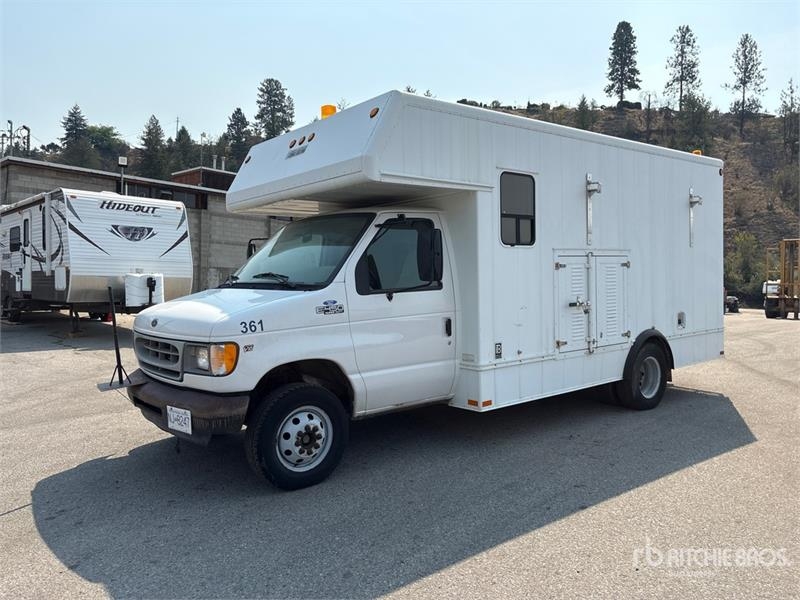 Utilitaire benne Ford E-450 4x2 Utility — occasion 2002