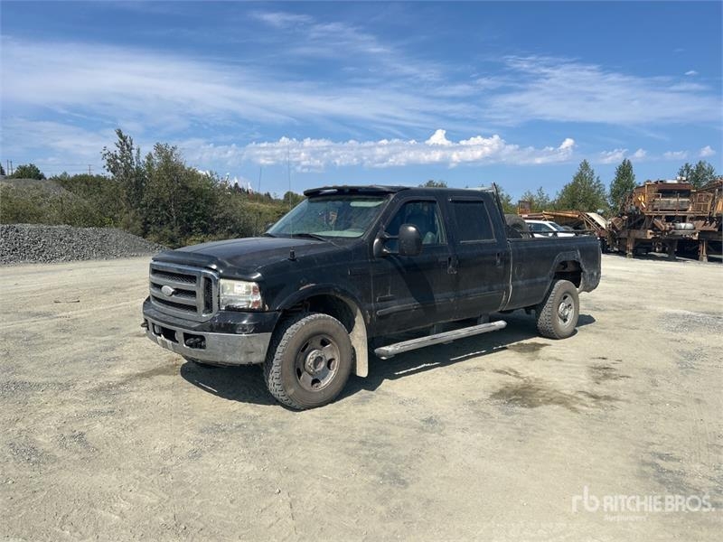 Fourgon utilitaire Ford F-350 — occasion 2005
