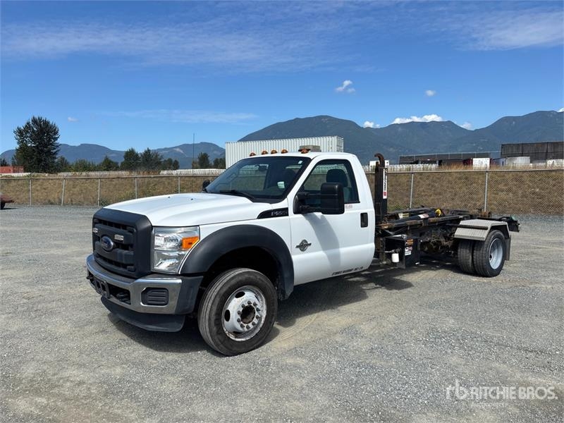 Ford F-550
