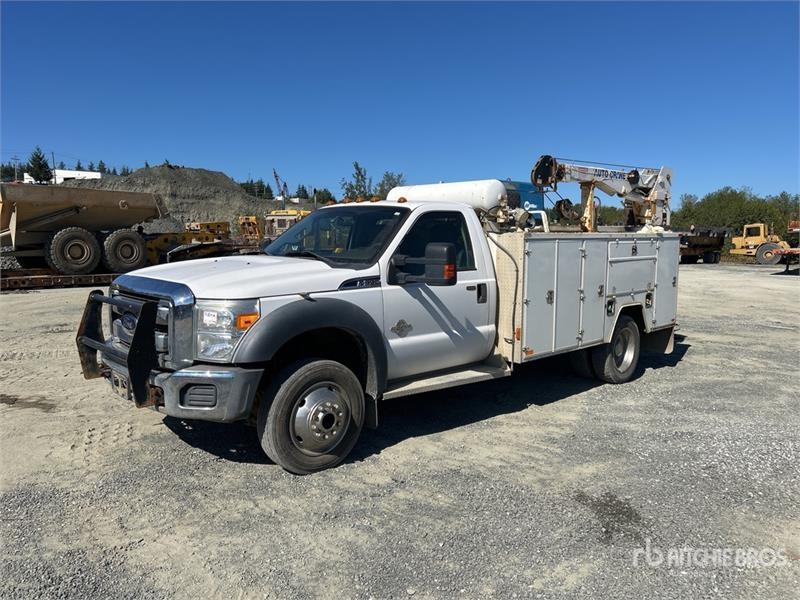 Camion municipal Ford F-550 — occasion 2012